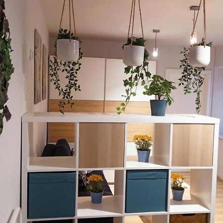 Apartament Granatowy Swietoduska 12 Lublin Exteriér fotografie