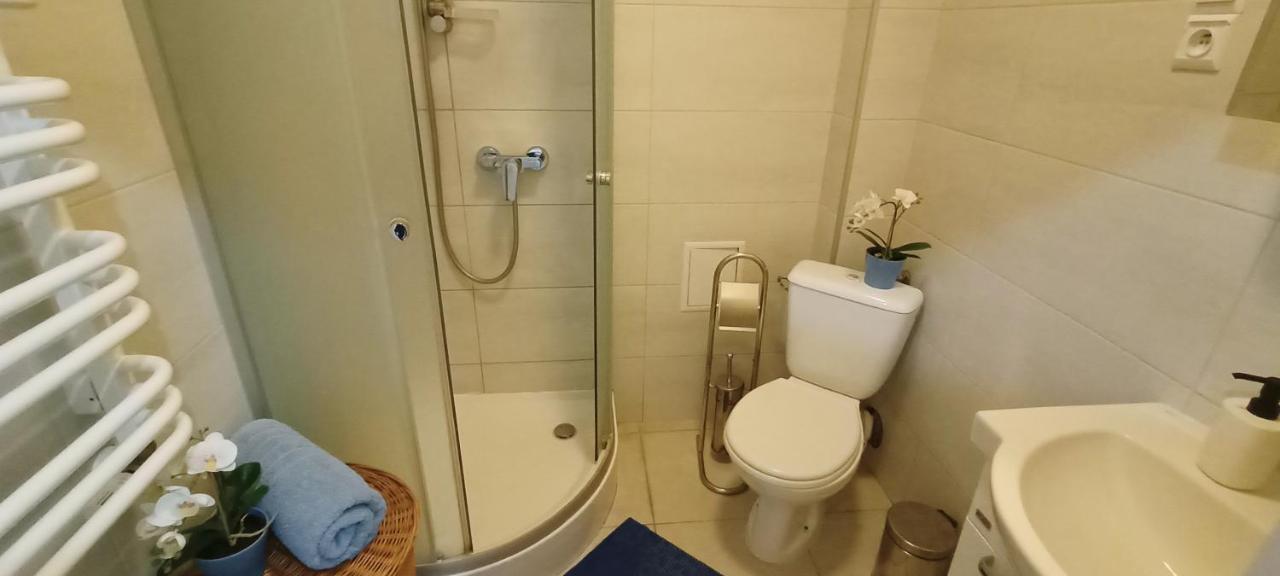 Apartament Granatowy Swietoduska 12 Lublin Exteriér fotografie