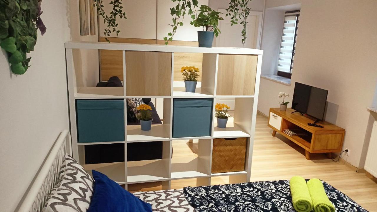 Apartament Granatowy Swietoduska 12 Lublin Exteriér fotografie